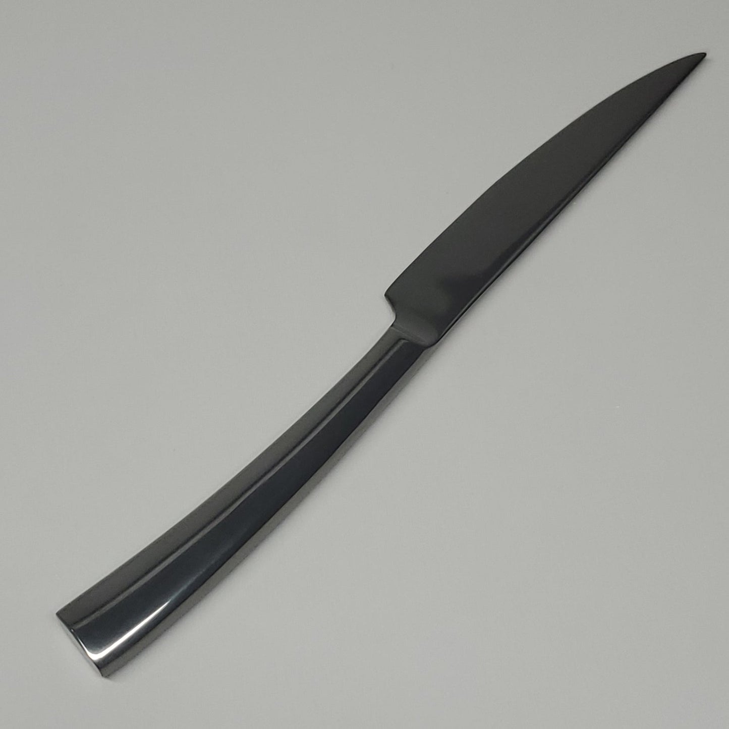 WORLD TABLEWARE - Aspect Steak Knives 12 Pcs. Master's Gauge, Extra Heavy Weight Stainless Steel Size: 9-3/8" Dark Gunmetal Finish