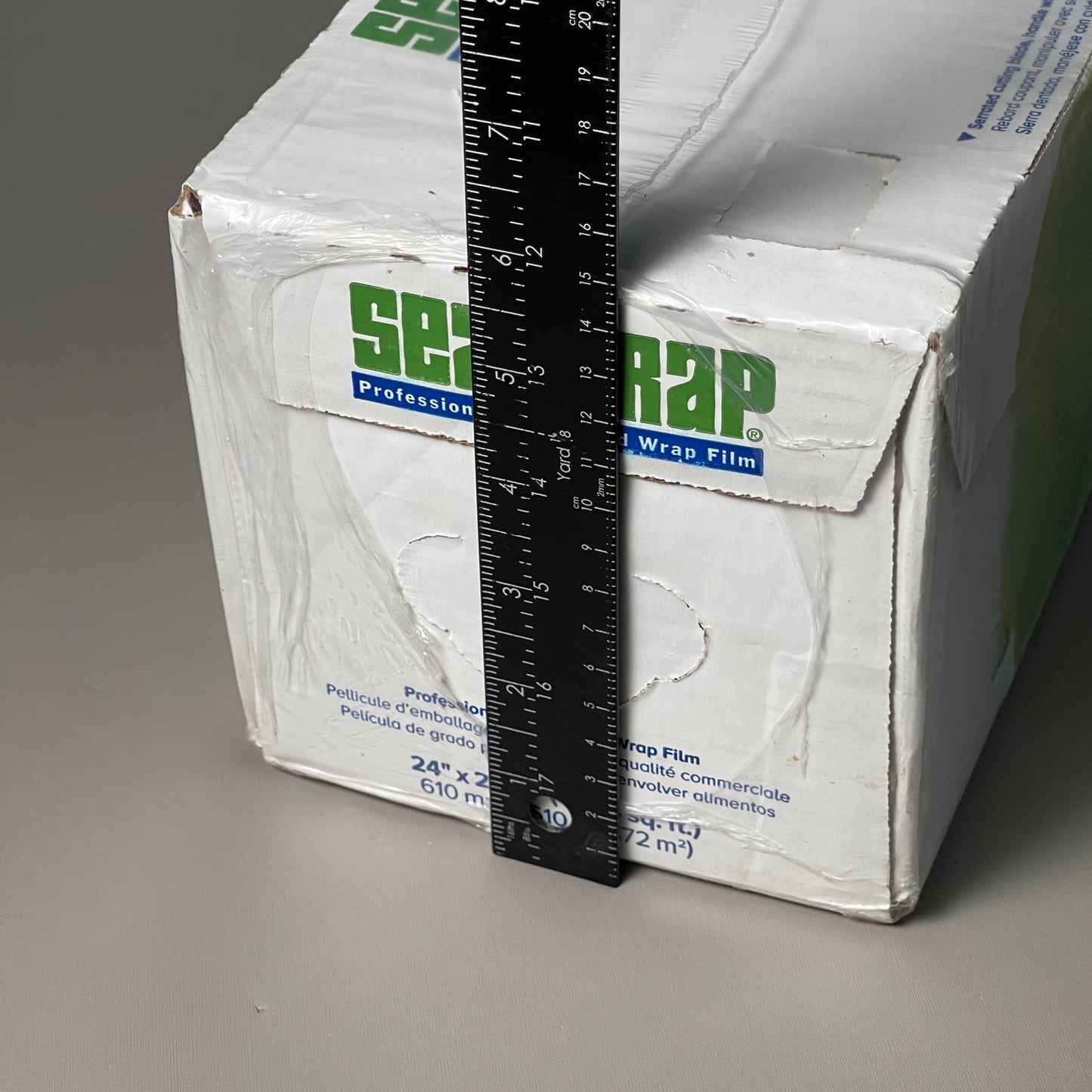 Berry Sealwrap  Professional Grade Food Wrap Film  w/ EZ-Cut Blade Size: 2000 ft. X 12", 18", 24"